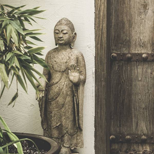 Kauf Dich glücklich! Möbel und Accessoires mit Geschichte.