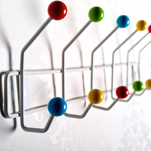 GARDEROBENLEISTE "COLOUR BALL" farbenfrohe Wandgarderobe mit 12 Kugeln