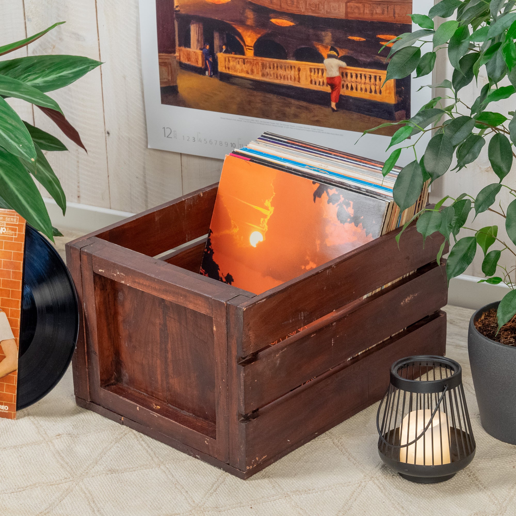 SCHALLPLATTENSTÄNDER "POP" | Massivholz, für 40 Vinylplatten | Ständer | Farbe: dunkelbraun