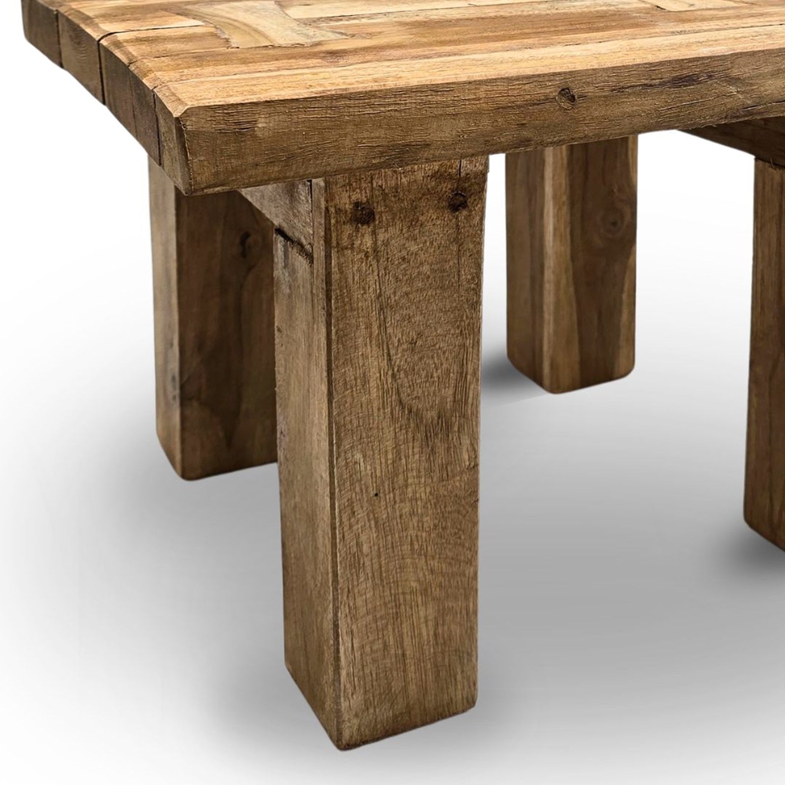 FUSSHOCKER Grain 40 | 40x32x25cm, kleiner Holzhocker aus Mahagoni Holz